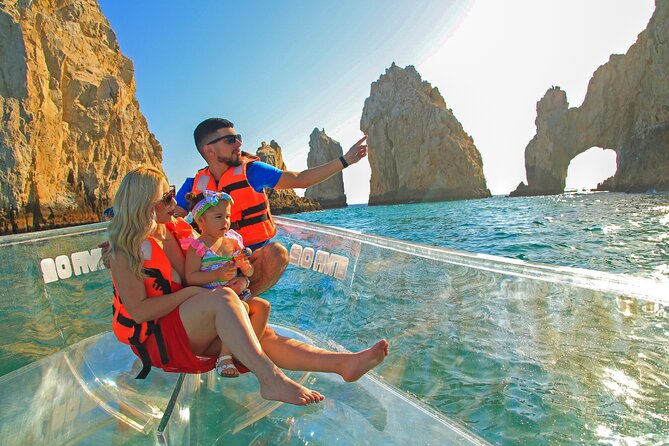 1 hour Private Navigation in Transparent Boat Arco de Los Cabos - Tropical fish viewing: the part that depends on the day
