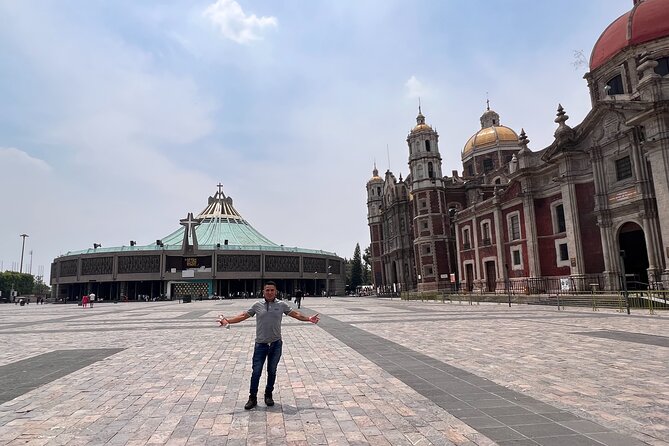 100% private tour in Guadalupe's Basilica with transport - New Basilica, original tilma area, and the old basilicas