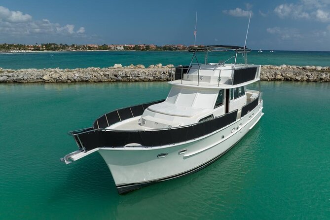2 Hour Sunset-53' Hatteras Tulum, Playa Del Carmen, Riviera Maya - A 6:00 pm sunset plan that starts at H2OH Sun Cruises