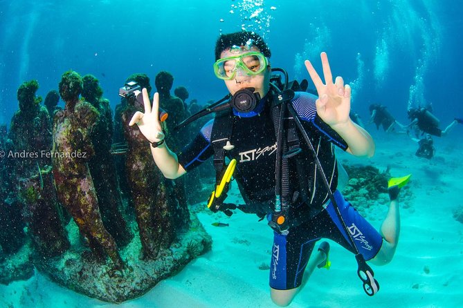 2 Tank Dives MUSA and Manchones reef (Certified divers) - Second underwater stop: Manchones reef after the museum