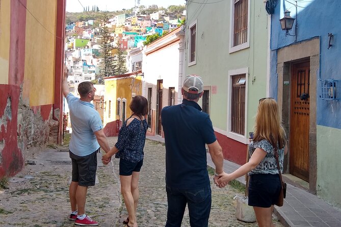 3-Hour Guided Walking Tour of Guanajuato - Start at Plaza de la Paz, Then Watch History Stick