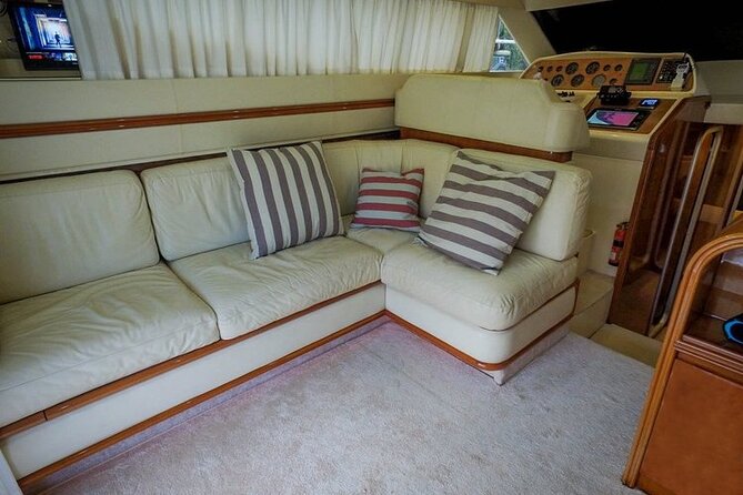 3 Hour Xpu-Ha - 47' Azimut, Tulum, Playa del Carmen, Riviera Maya - Food on board: fire-grilled chicken and the classics