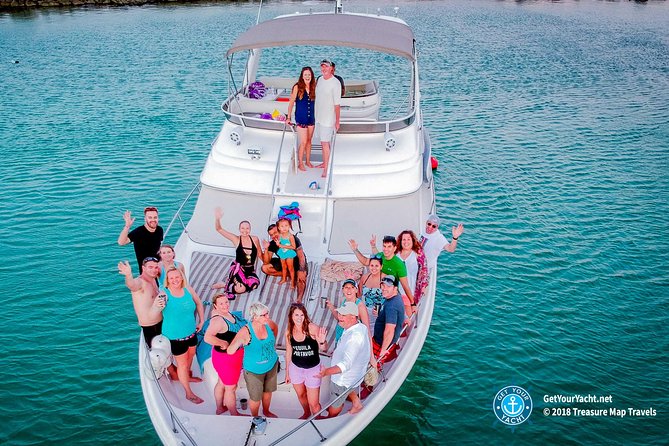 3 Hour Xpu-Ha - 51' Sea Ray Tulum, Playa del Carmen, Riviera Maya - The 51-foot Sea Ray experience: decks, music, and a built-in party mood