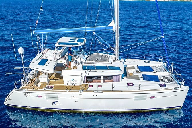 3 Hours Exclusive 45' Lagoon Catamaran Experience - Guides in English and Spanish, and why that matters