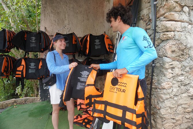 3 hr Pontoon Tour with access to Beach Club and Free Kayaks - Small Group Energy: Why Max 14 People Matters