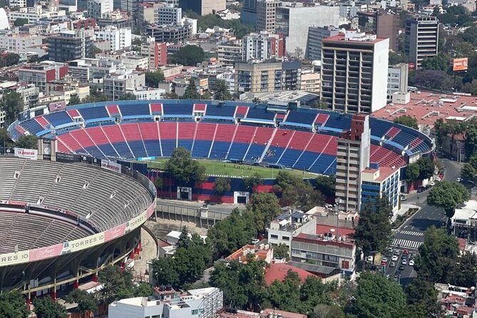 30 min Private Helicopter Tour in Mexico City - Chapultepec and its hilltop story, seen the easy way
