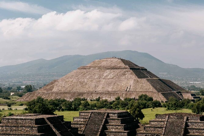 3X1 Teotihuacan, Basilica of Guadalupe, Tlatelolco and Tequila Tour - Price and what you really get for $69.99