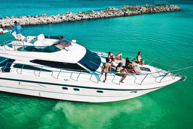4 Hour - 47' Azimut, Tulum, Playa del Carmen, Riviera Maya - Paddle boards, built into the fun