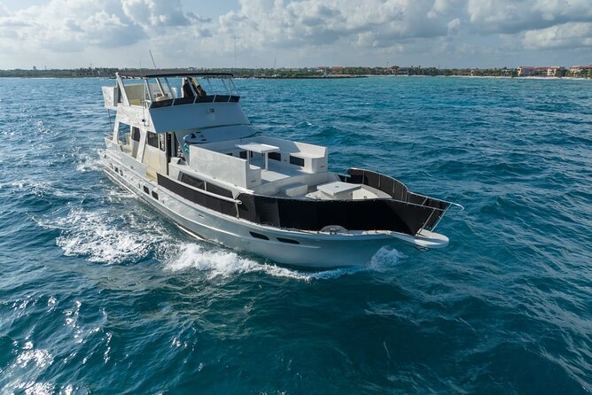 4 Hour - 72' Bruce Roberts, Tulum, Playa del Carmen, Riviera Maya - Food on Board: Lunch Included, So Eat Before You Board
