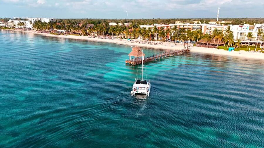 4 Hour Turtle Sanctuary Experience on a Luxury Catamarán - Luxury Catamaran Comfort on a 4-Hour Snorkel Day