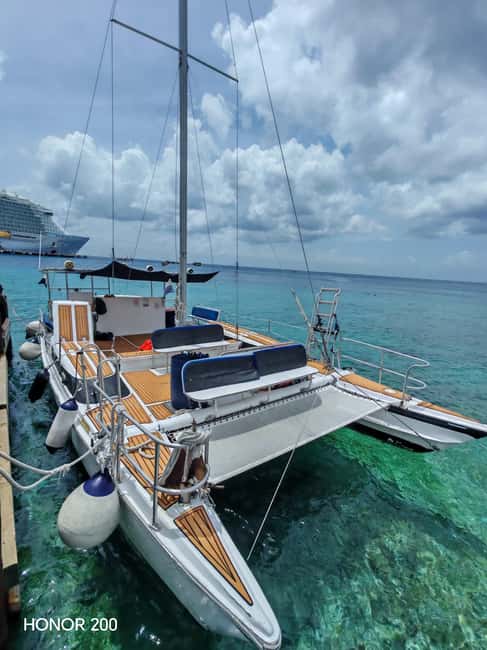 4 Hour Turtle Sanctuary Experience on a Luxury Catamarán - Stop 3: Cielito, Snacks, Drinks, and Sunset Cruising Back