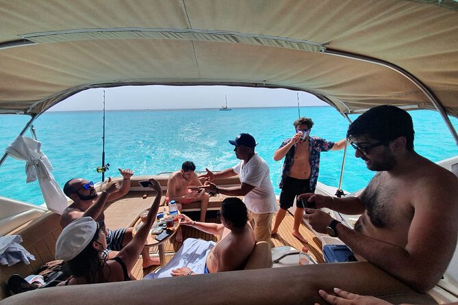 4 hours - Private 48ft Yacht all inclusive in Tulum and Playa del Carmen - The route and timing that shape your day