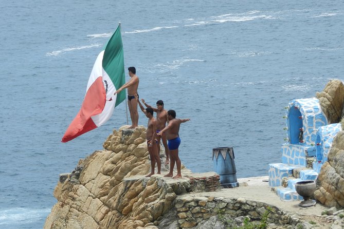 4hr Fun Guide Tour For Cruisers or Hotels Guests with Divers Show - A 4-Hour Acapulco Game Plan That Works for Cruise Days