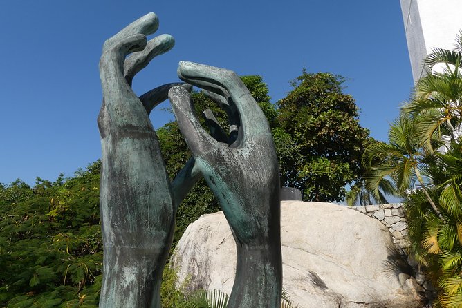 4Hrs Small Group Half Day City Tour with Lunch at High Divers - Avenida Costera Miguel Aleman: A Scenic Drive-By That Helps You Read the City