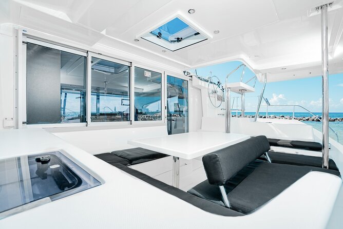 5-Hour 38'Luxury Catamaran All-Inclusive Tulum & Playa del Carmen - Unlimited Drinks and Real On-Board Food: The Comfort Factor