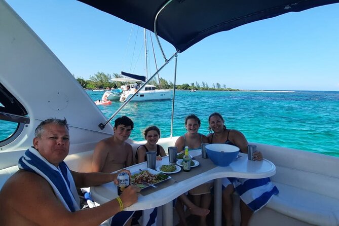 5-Hour Private 40' Yacht 2-Stop Tour to In-Ha reef with Food, Drinks & Snorkel - How This Private Yacht Day Works From Puerto Aventuras