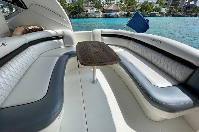 5-Hour Private 40' Yacht 2-Stop Tour to In-Ha reef with Food, Drinks & Snorkel - Snorkel Gear, Life Jackets, Towels, and the Comfort Factor