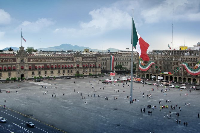 6-Night Best of Central Mexico Tour: Teotihuacan Pyramids, Taxco, Cuernavaca and Puebla from Mexico City - Teotihuacan Pyramids and the Basilica of Guadalupe, One History-Heavy Day