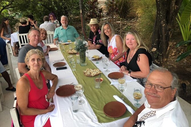 8-Course Dinner Experience in Huatulco - Group size, family-friendly energy, and a host you can ask questions
