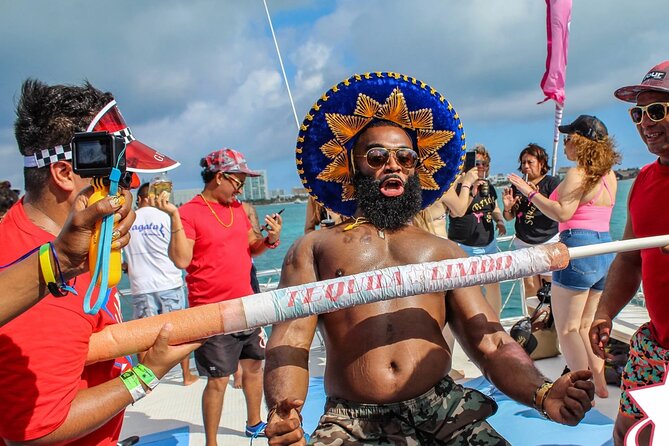 Adults only Hip Hop Sessions Boat Party Cancun - DJs, MCs, games, and the party hosts you actually notice