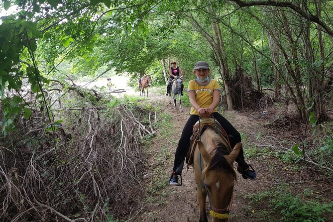 Aguas Termales a Caballo - The Village Stop in San Jose Manialtepec: More Than a Photo Stop