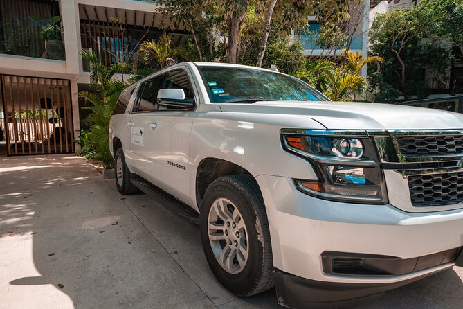 Airport Transfer One Way - Cancun / Tulum - Private or Luxury - The ride itself: bottled water, smooth driving, and calm first steps