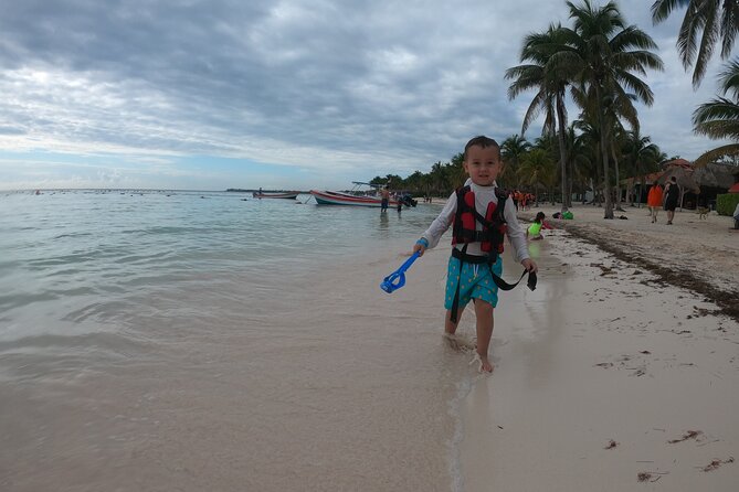 Akumal Turtles Snorkeling and GoPro pictures - Manta rays, corals, and the real meaning of “respect marine friends”