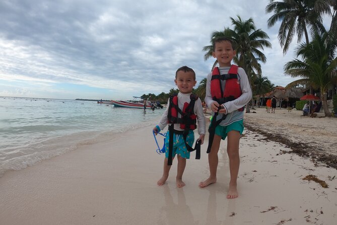 Akumal Turtles Snorkeling and GoPro pictures - GoPro photos: included, but visibility decides the quality
