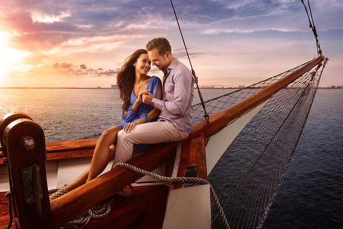 Amazing Romantic Dinner on a Spanish Galeon with Saxophone Music - How the 2.5 Hours Usually Play Out On Board