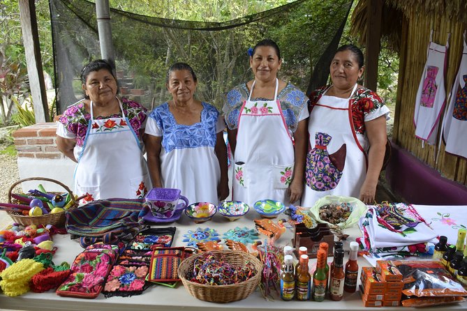 Ancient Chacchoben Mayan Ruins & Mayan Experience from Costa Maya - Stop 1: The guided Chacchoben ruins visit (admission included)