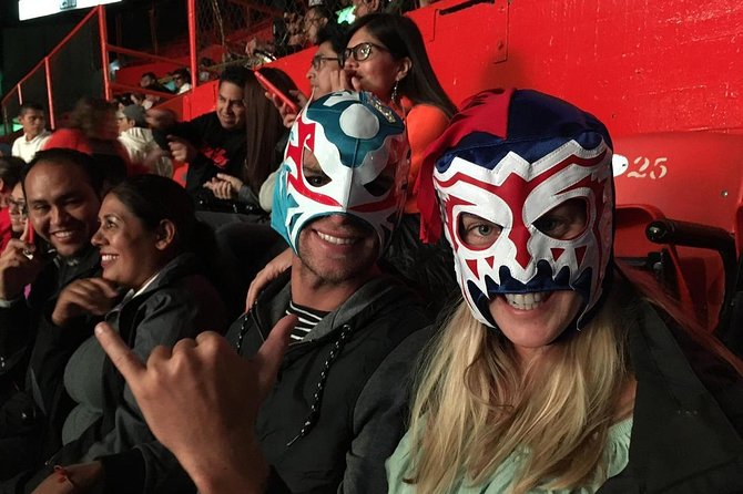 Authentic Lucha Libre Tour : Wrestling School, Tacos & Mezcal - Getting in and out smoothly, near transit, with smart rules