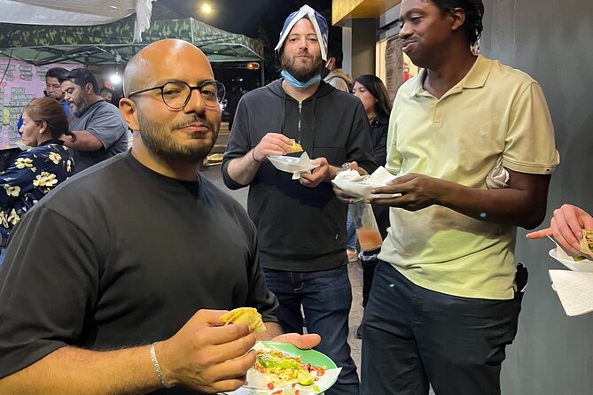 Authentic Lucha Libre Tour : Wrestling School, Tacos & Mezcal - Group size and language: the sweet spot for first-timers