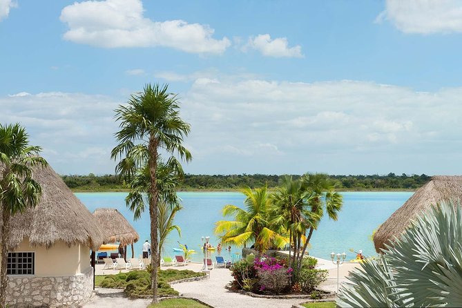 Bacalar Lagoon & Chacchoben Mayan Ruins from Costa Maya - Lunch by the lagoon: tacos, aguas frescas, and staying fueled