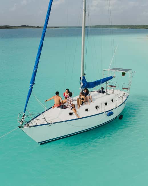 Bacalar Lagoon Sailing Tour with Open Bar and Mexican Lunch - Open Bar, Fruit Picnic, Guacamole, and Mexican Lunch