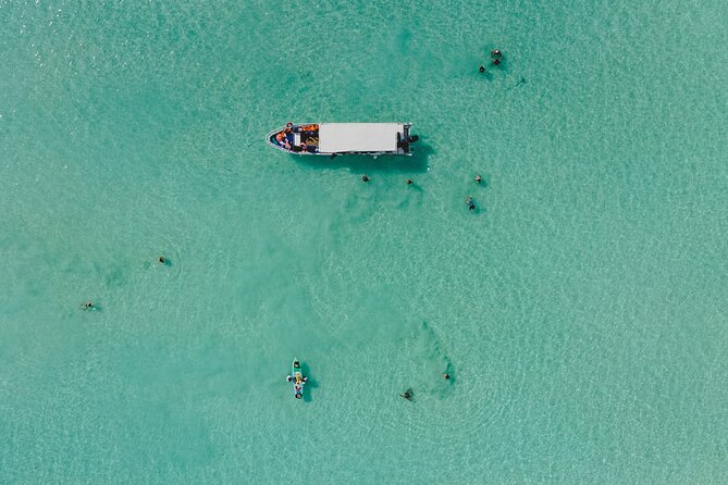 Bacalar Lagoon Sightseeing Boat Tour with Open Bar and Snacks - Pirates’ Channel: first swim in turquoise water and a easy start