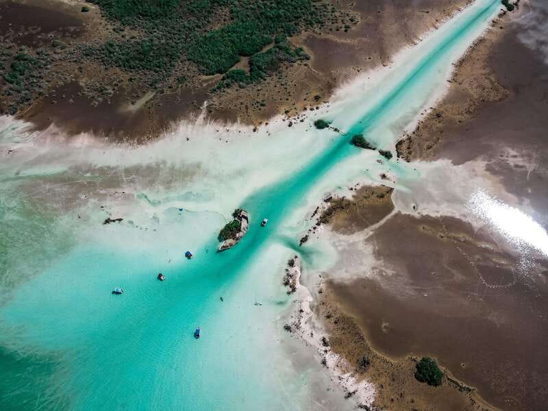 Bacalar: Lake of Seven Colors Pontoon Tour with Fruit - Cenotes and stromatolites, what you are actually looking for