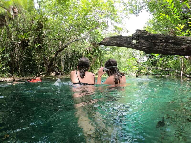 Bacalar: Magnificent Bacalar Lagoon Exclusive Boat Tour - Meeting point at Casa de Piedra Yovanis Tours, and how to not waste time