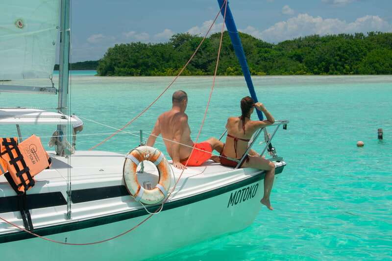 Bacalar: Private Sailboat Tour with Lagoon Swimming - Isla de los Pájaros and Wildlife Viewing Time