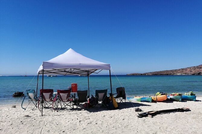Balandra & Tecolote: hike, kayak and snorkel in paradise - Guides and small-group energy: why it feels personal