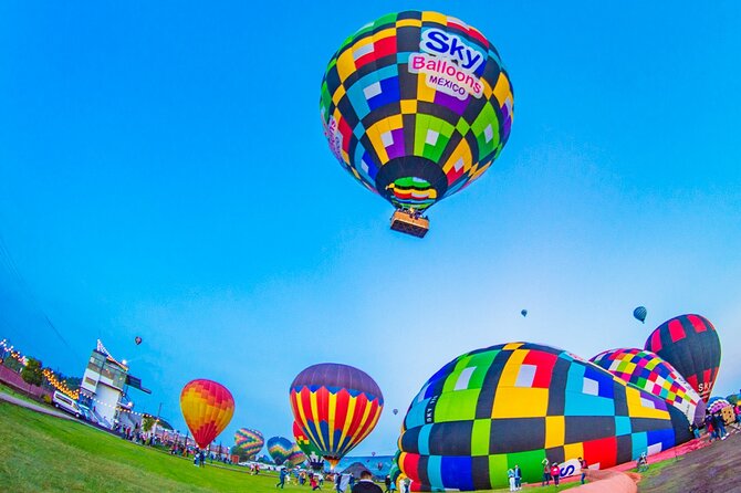 Balloon adventure: transfer+breakfast in the cave+guided pyramids - Price and value: is $242.10 worth it?