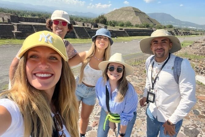 Balloon Flight and Teotihuacan Tour w/Breakfast from Mexico City - Globopuerto Arrival: Balloon Crew Prep and Pre-Flight Snacks