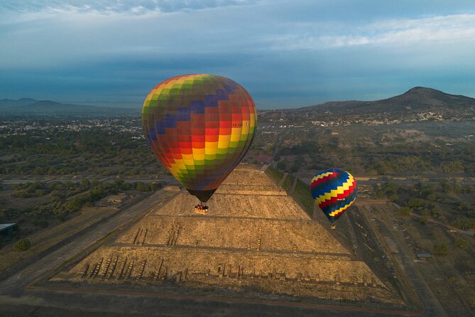 Balloon Flight and Tour in Teotihuacán from Mexico City - The Volando Alto balloon flight: sunrise views, timing, and route uncertainty