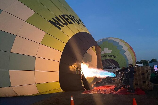 Balloon Flight + Breakfast in a cave + Pick up CDMX + Pyramids - Teotihuacan pyramids: one hour is enough for a taste