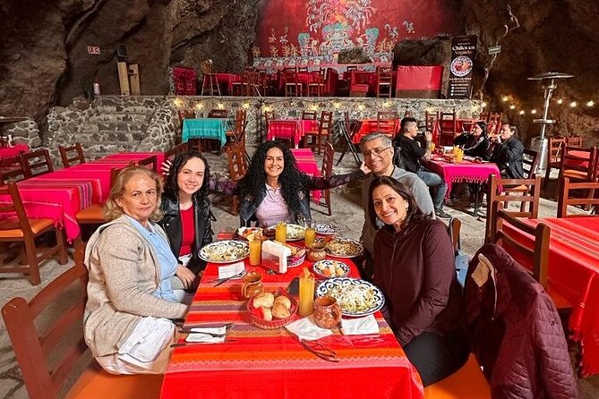 Balloon flight + Breakfast in cave + Pyramids + Pick up CDMX. - Teotihuacan From Above: Why This Balloon Day Feels So Special
