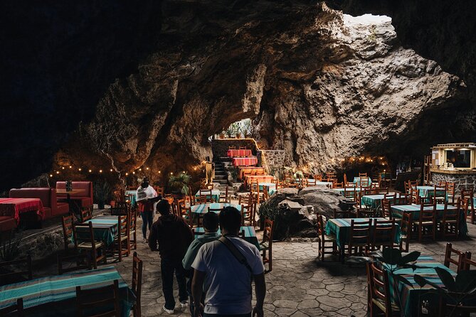 Balloon Flight + Cave Breakfast + Pick Up from CDMX or We Fly - La Cueva Cave Breakfast: The Wow Factor, Plus the Waiting Reality