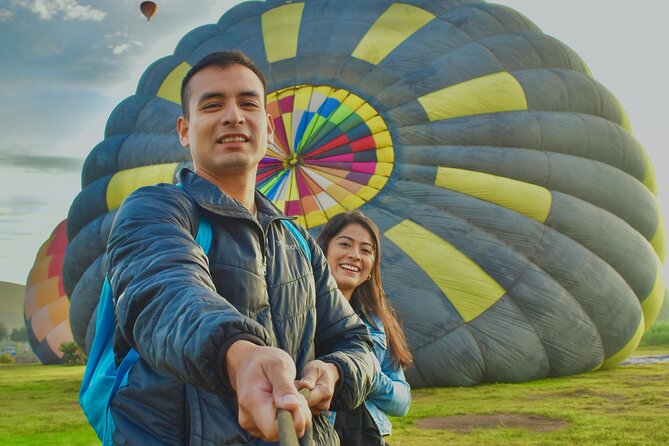 Balloon flight + pick up in CDMX + Breakfast in Cave + Pyramids - Teotihuacan at Dawn, plus Breakfast in a Real Grotto