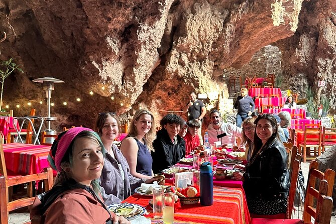 Balloon flight + pick up in CDMX + Breakfast in Cave + Pyramids - The balloon flight: 30 to 50 minutes, up to 10,000 feet