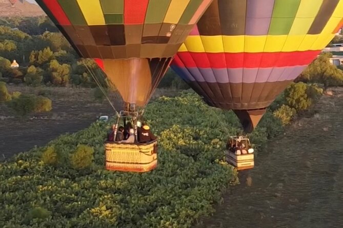 Balloon flight + pick up in CDMX + Breakfast in Cave + Pyramids - After landing: toast with the pilot and your flight certificates