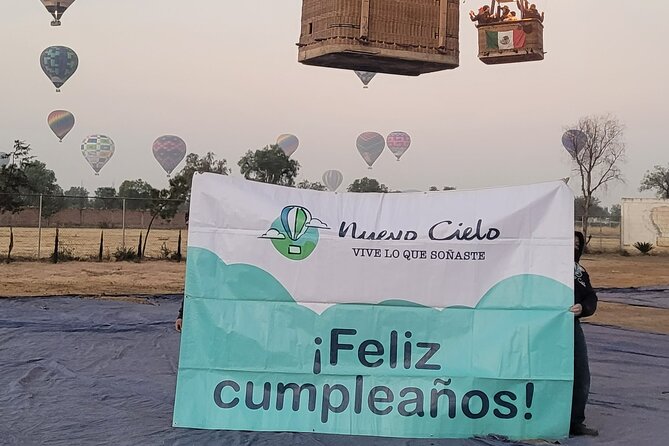 Balloon flight + Transportation + Breakfast in Cave or buffet + Pyramids - The shared hot air balloon ride: safety, time, and what to watch for