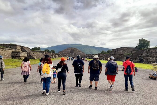 Balloon flight with private transportation and guided tour to Teotihuacán - Why this early-morning balloon flight works so well